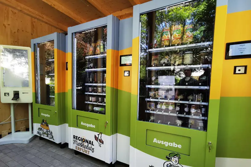 Zusammenschluss mehrerer Automaten zu einem verbundenen System